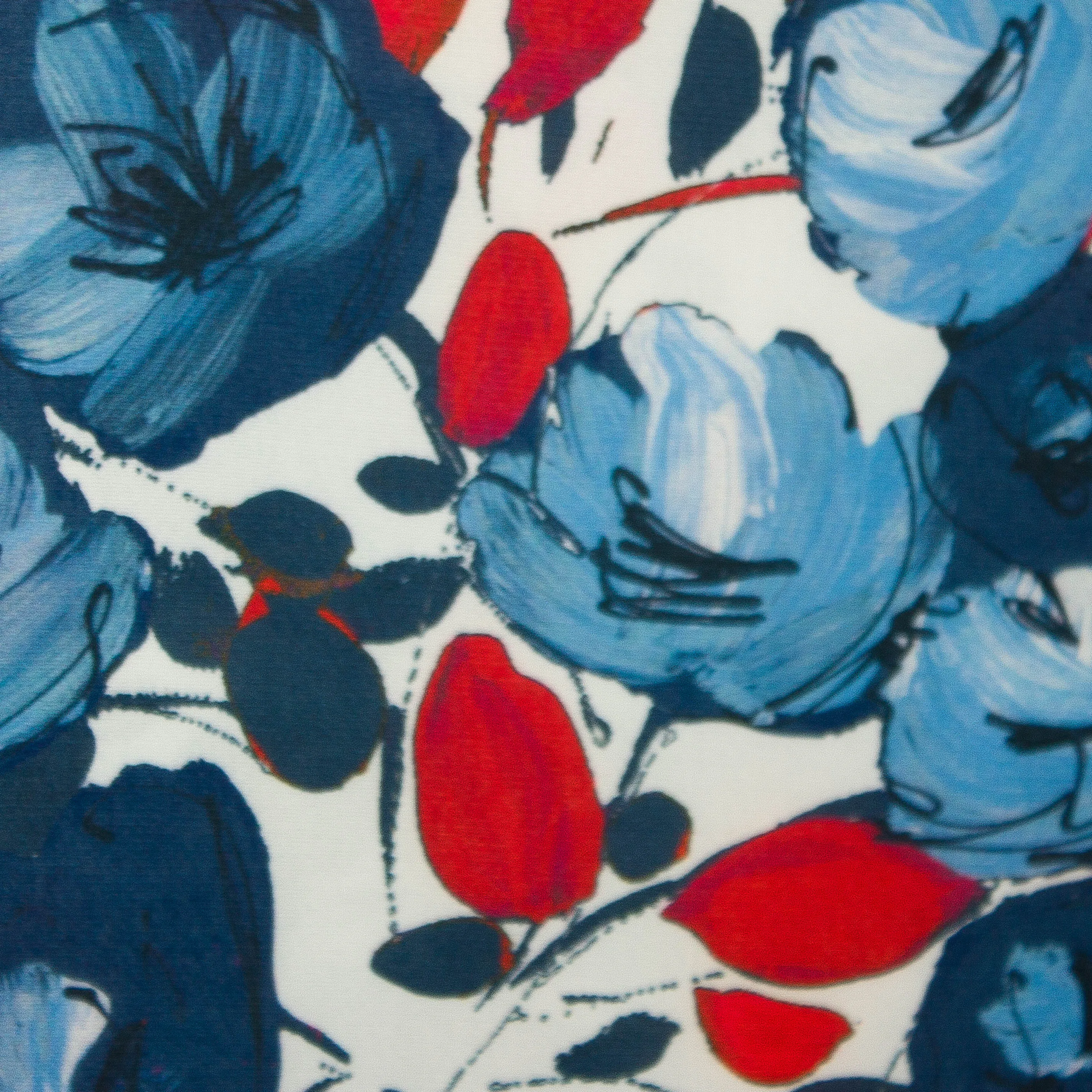 Polyester elastisch wit met blauwe bloemen en rode bladeren